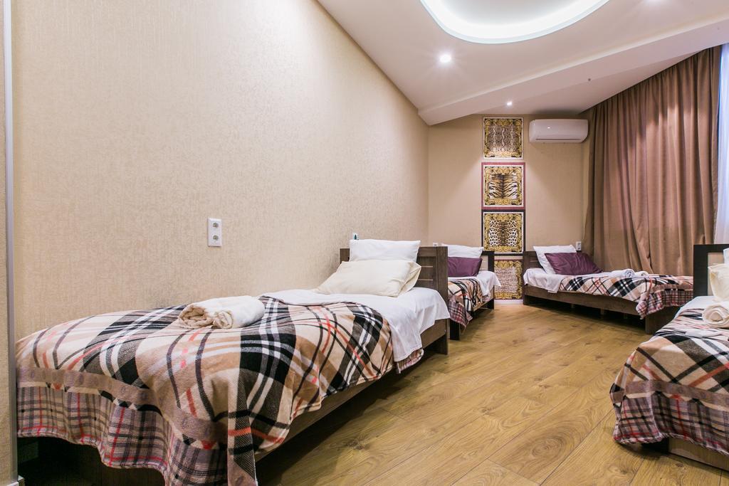 Sweet Home 3 At Freedom Square Tbilisi Exterior photo