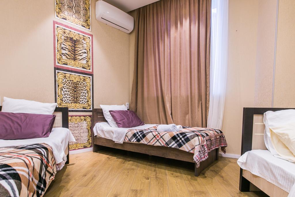 Sweet Home 3 At Freedom Square Tbilisi Exterior photo